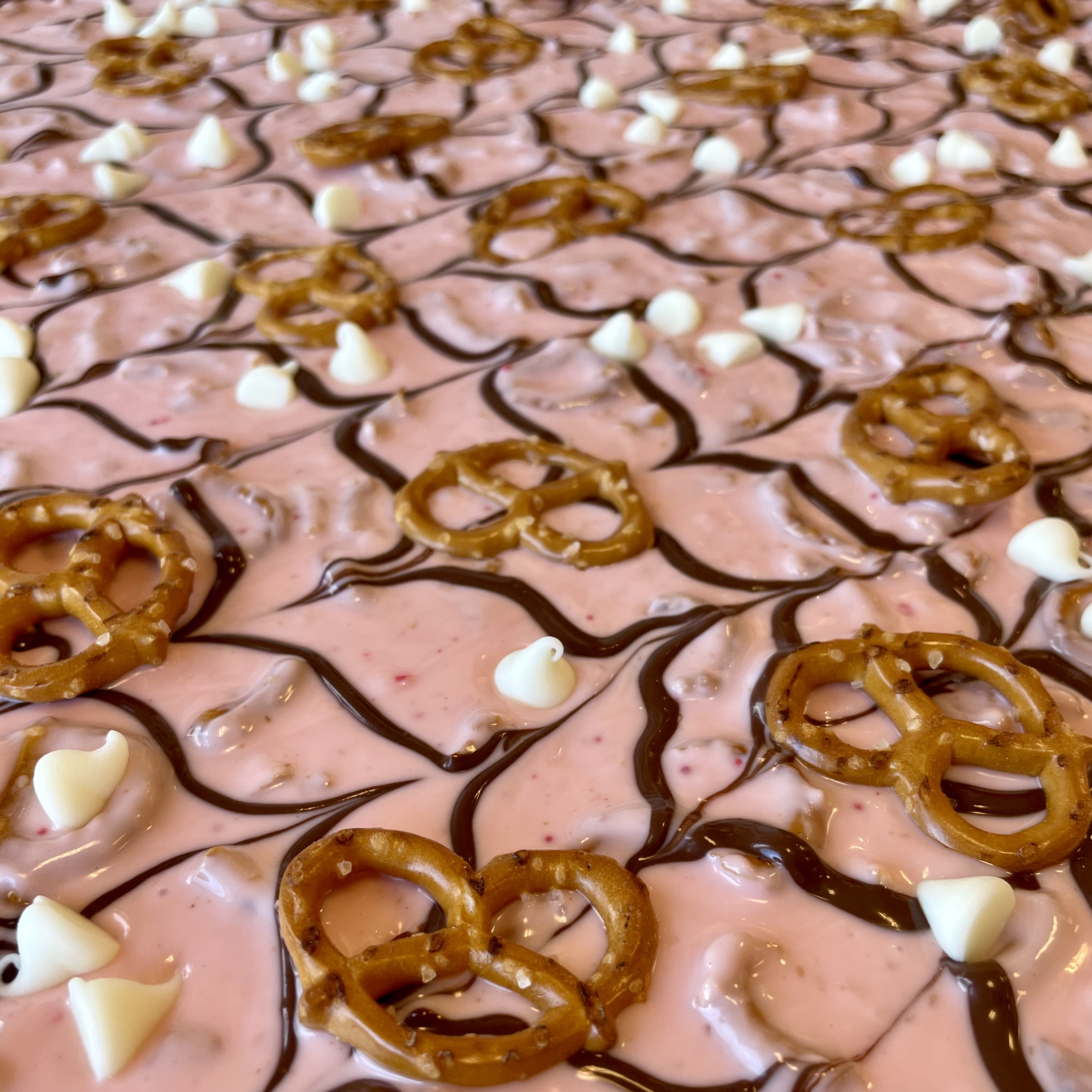 *Seasonal* Peppermint White Chocolate Pretzel Bark